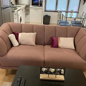 Le Bassam, Proche Aeroport Apartament