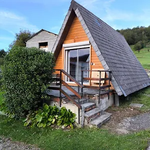 https://petit-chalet-avec-terrasse.midi-pyreneeshotels.com
