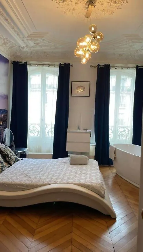Guest Room Nearby Champs Elysees Paris 0*,  France