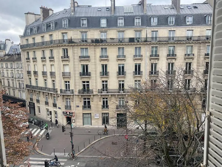 Guest Room Nearby Champs Elysees Paris 0*,  France
